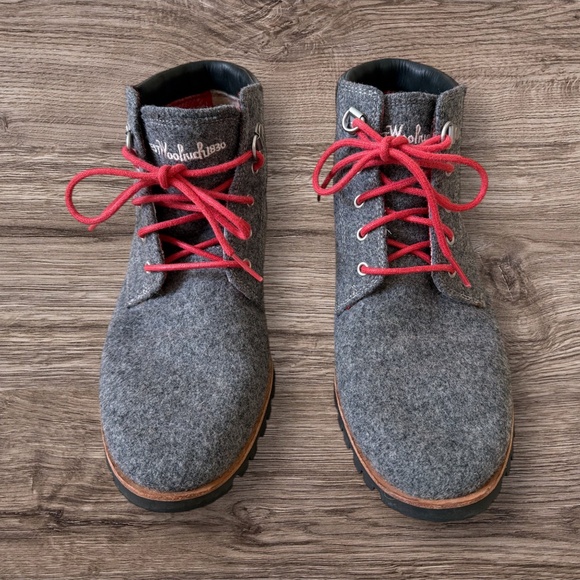 Woolrich Women Size 7.5US Beebe Wool Chukka Hiking Boot in Charcoal Gray - Picture 1 of 8